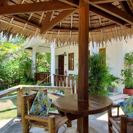 Palmera Palma Private 1-Br Bungalow In Moalboal Exterior photo