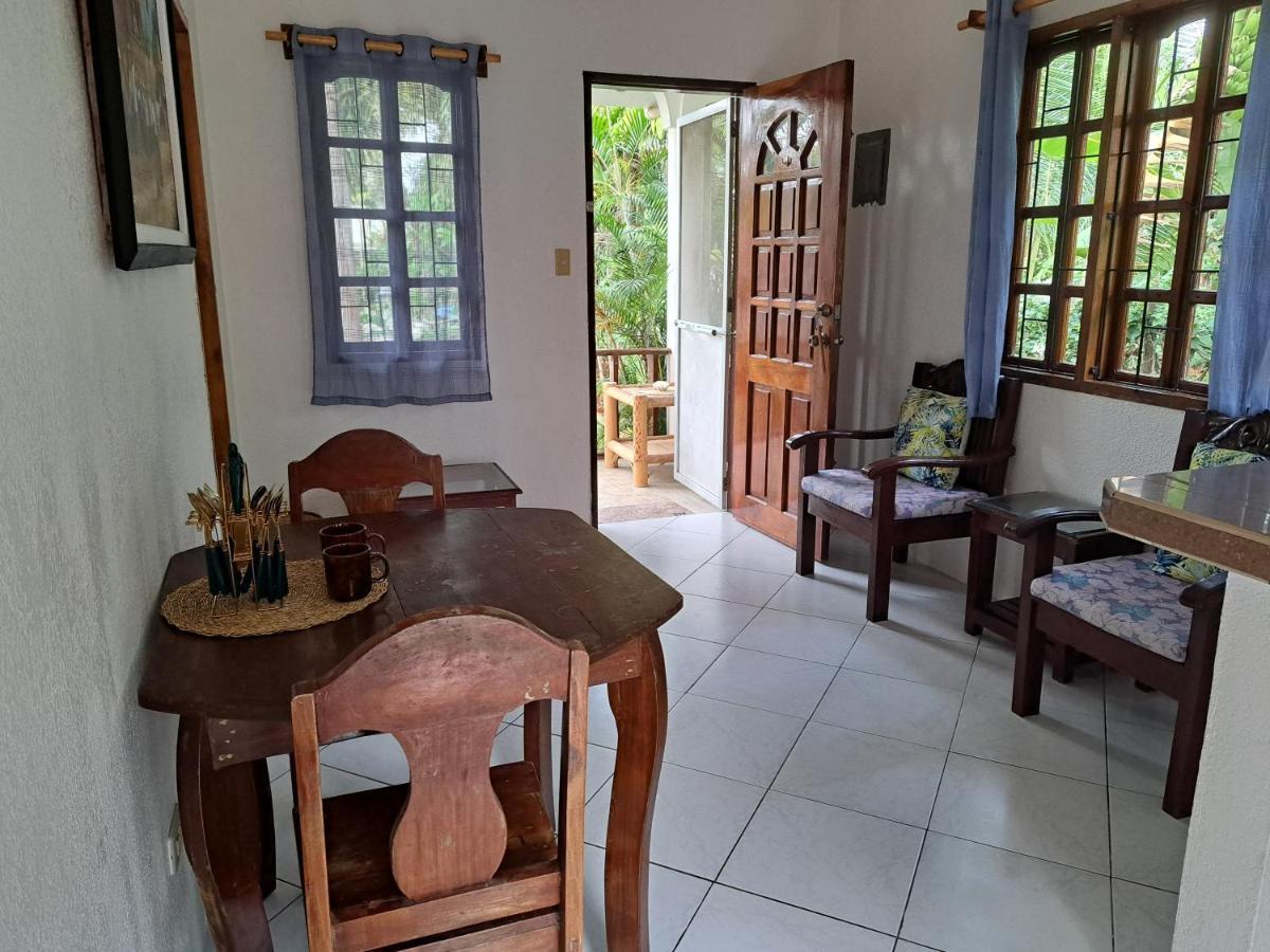 Palmera Palma Private 1-Br Bungalow In Moalboal Exterior photo